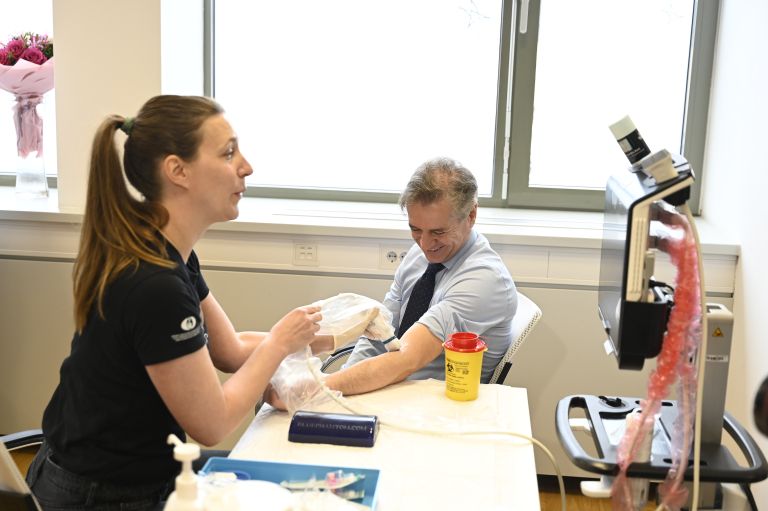 golob zbornica ozivljanje ultrazvok.jpg