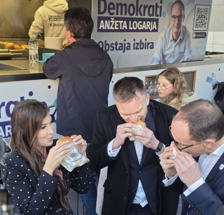 logar irgl novak burger.jpg