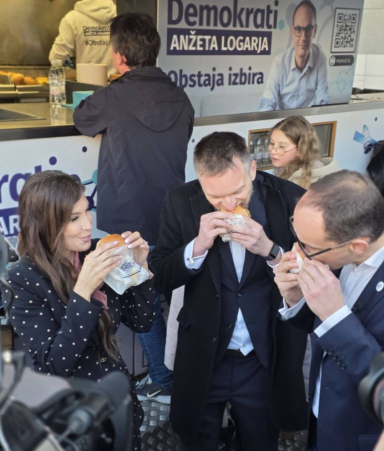 logar irgl novak burger.jpg