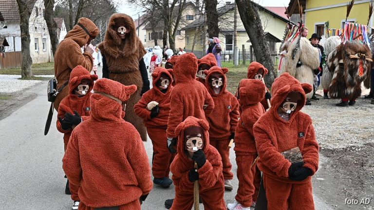 pustna-povorka, sredisce-ob-dravi