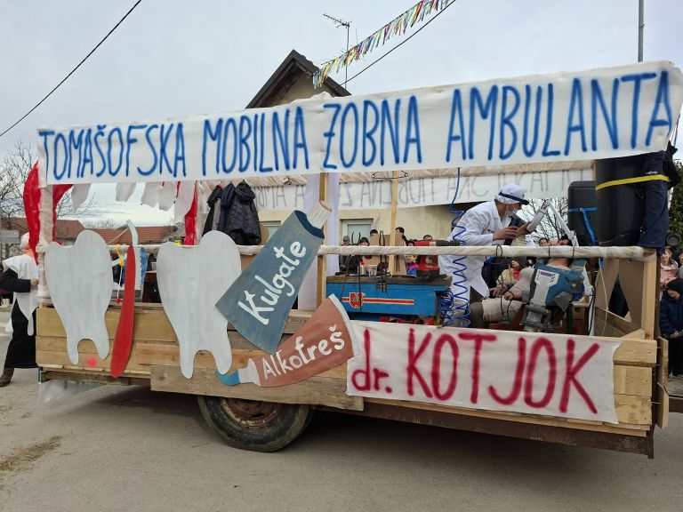 hb_Tomašofska mobilna zobna ambulanta.jpg