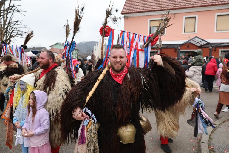 pust, vransko, obcina-vransko, pustne-maskare, pustni-karneval, pustna-povorka