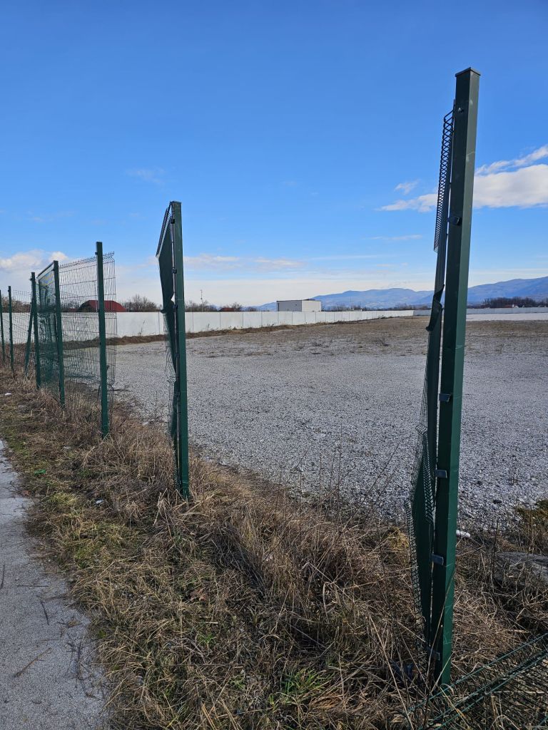 cona, ograja, dobruska-vas-skoda