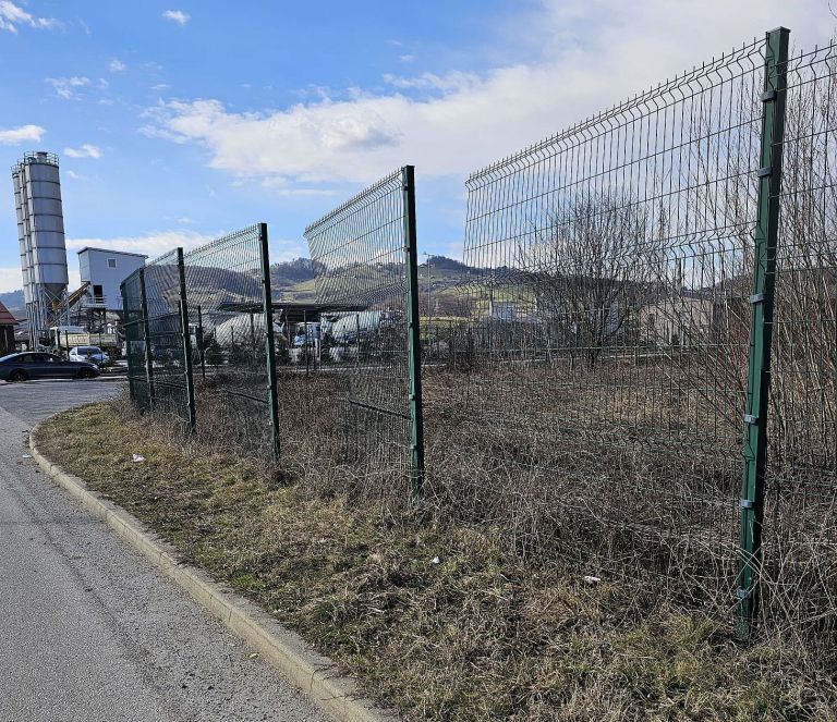 cona, ograja, dobruska-vas-skoda