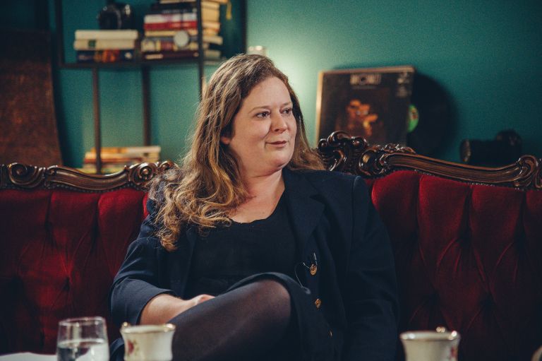 sara-kager, kavč, podkast