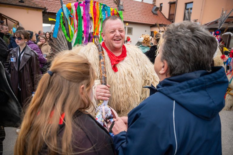 pust, beltinci, pustovanje, kurenti