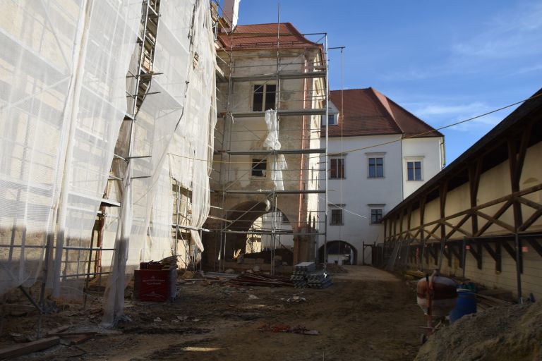 asta-vrecko, grad-negova, obnova