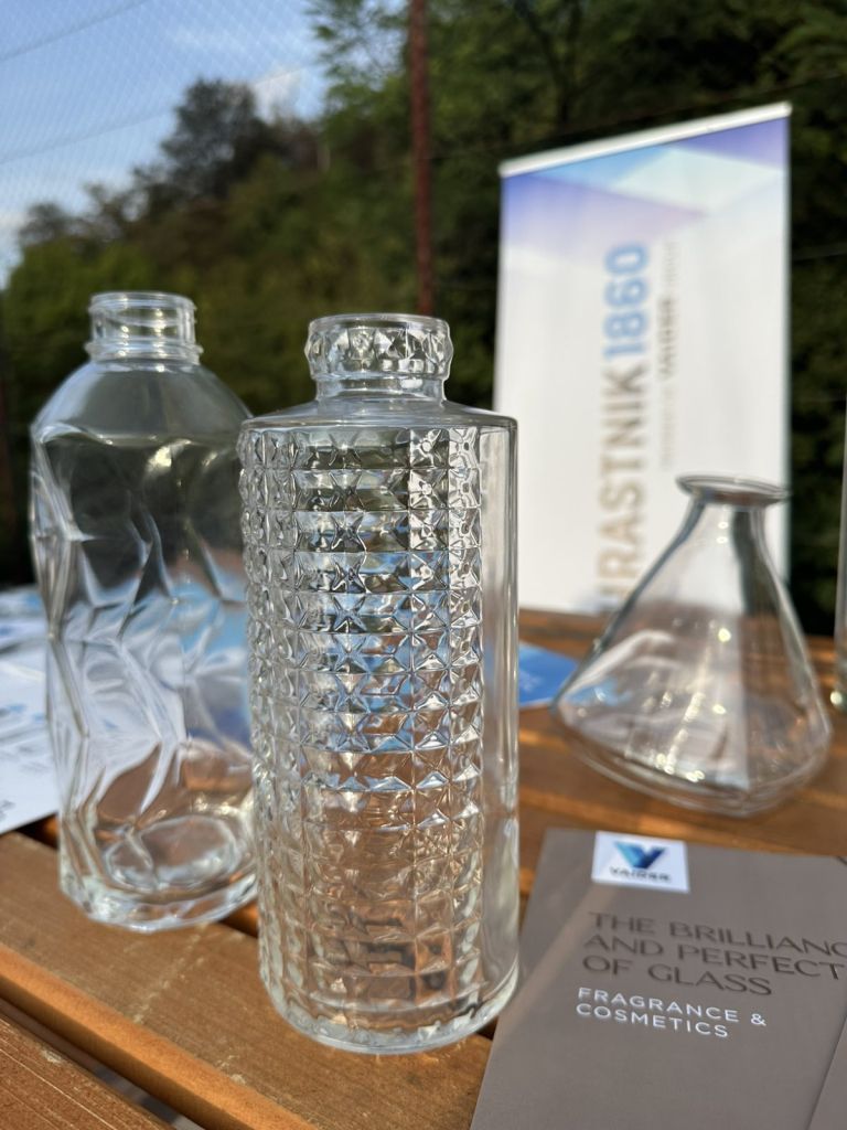 Steklarna Hrastnik premium embalaža.jpg