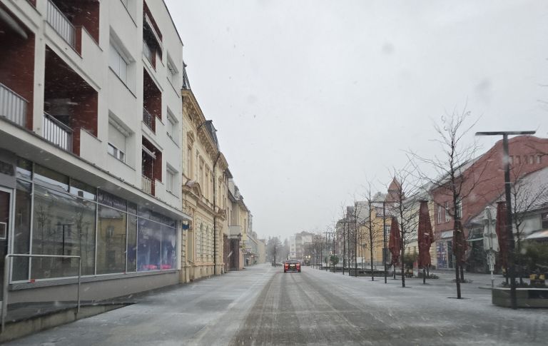 simbolična, sneg, februar-2026