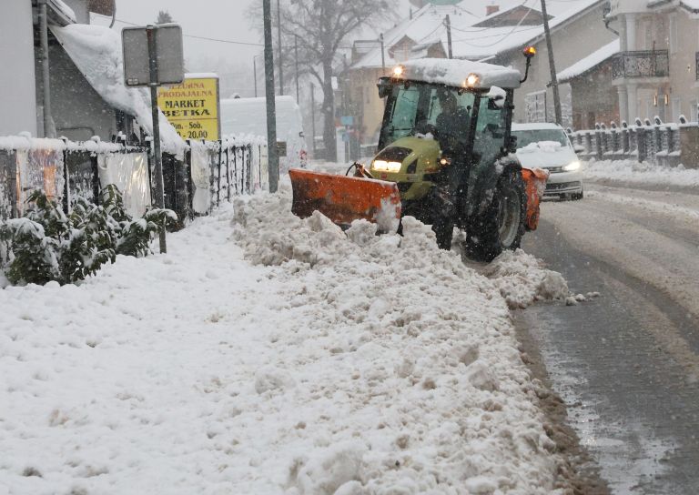 sneg pluzenje maribor.jpg