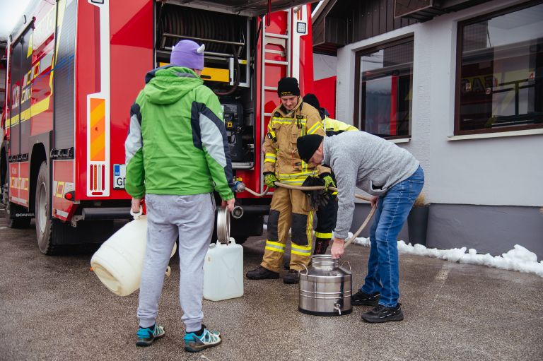 oskrba-s-pitno-vodo, gasilci-pitna-voda, pgd-grad