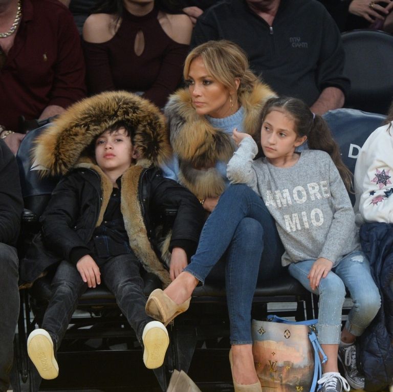 Jennifer Lopez, Max in Emme Muñiz (2).jpg