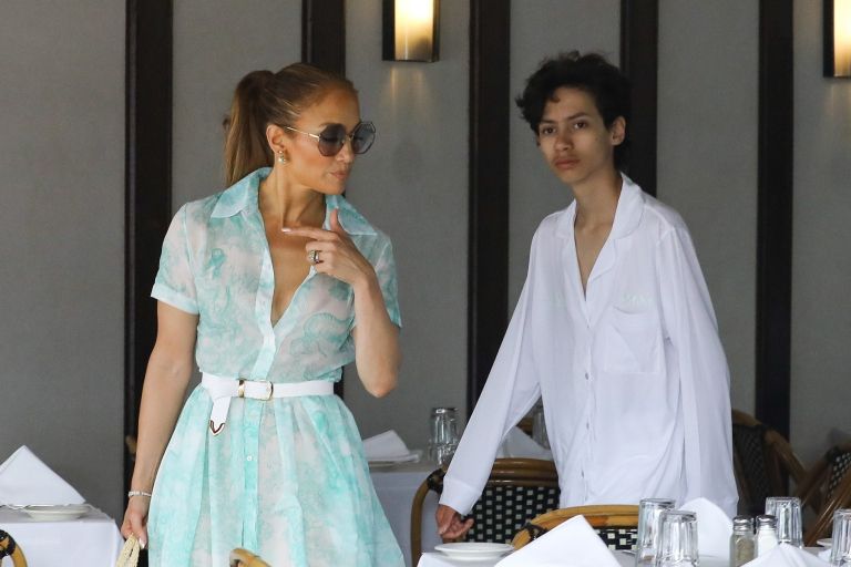 Jennifer Lopez, Max, Emme Muñiz (4).jpg