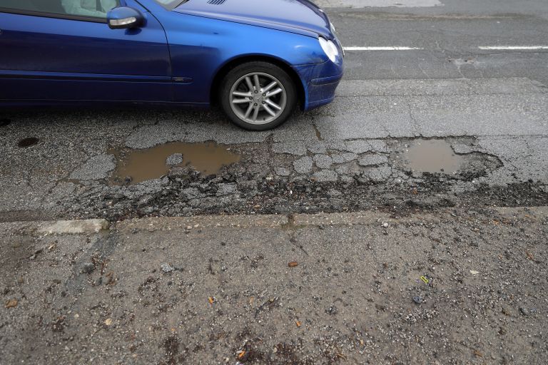 volkmerjeva-cesta-ptuj, luknje-v-asfaltu, cestne-luknje