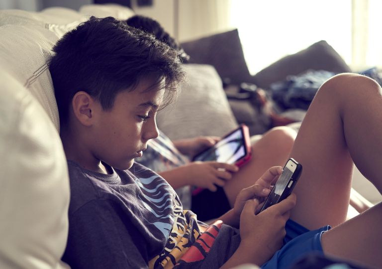 najstniki na telefonu