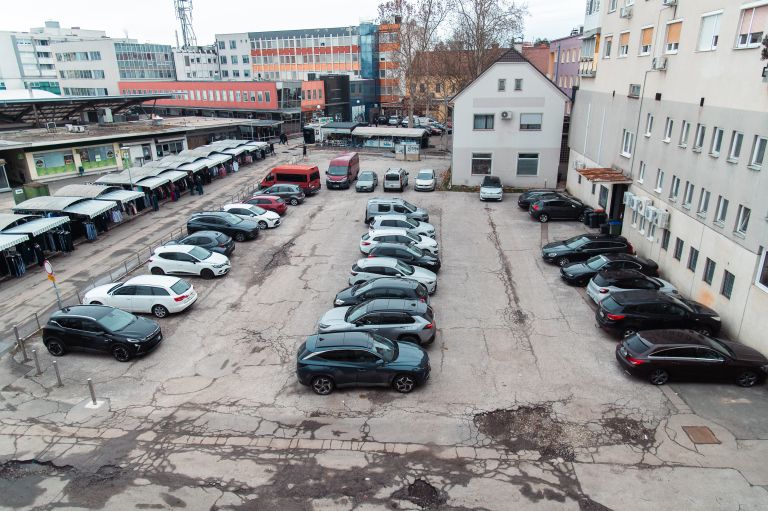 simbiločna, blagovnica, murska-sobota, dron, tržnica, blok, stanovanja, parkirišče