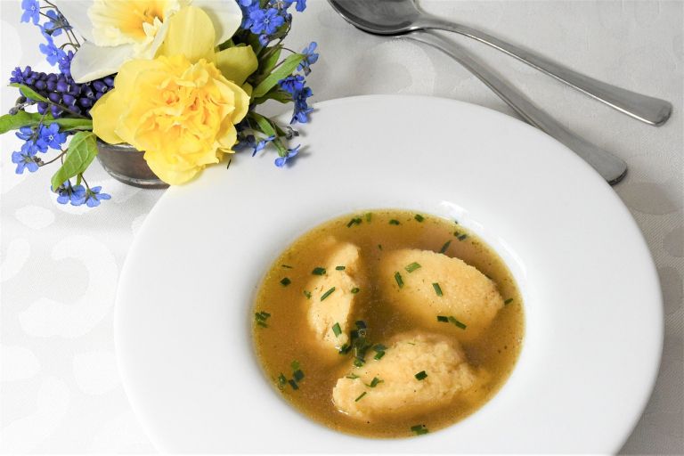 ritae-semolina-dumpling-soup-6780244_1280.jpg