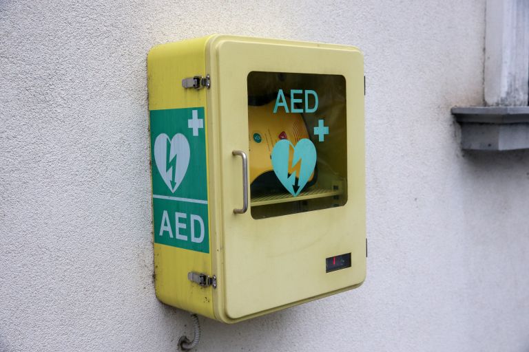 Defibrilator 192.JPG