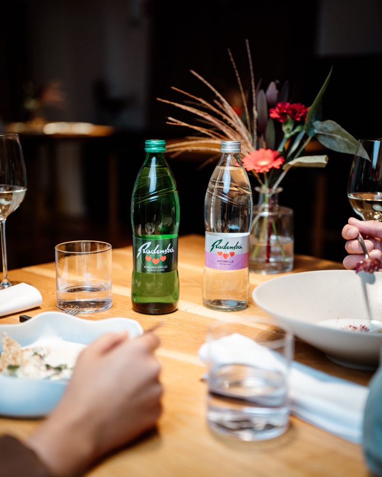 Radenska ohranja pozicijo