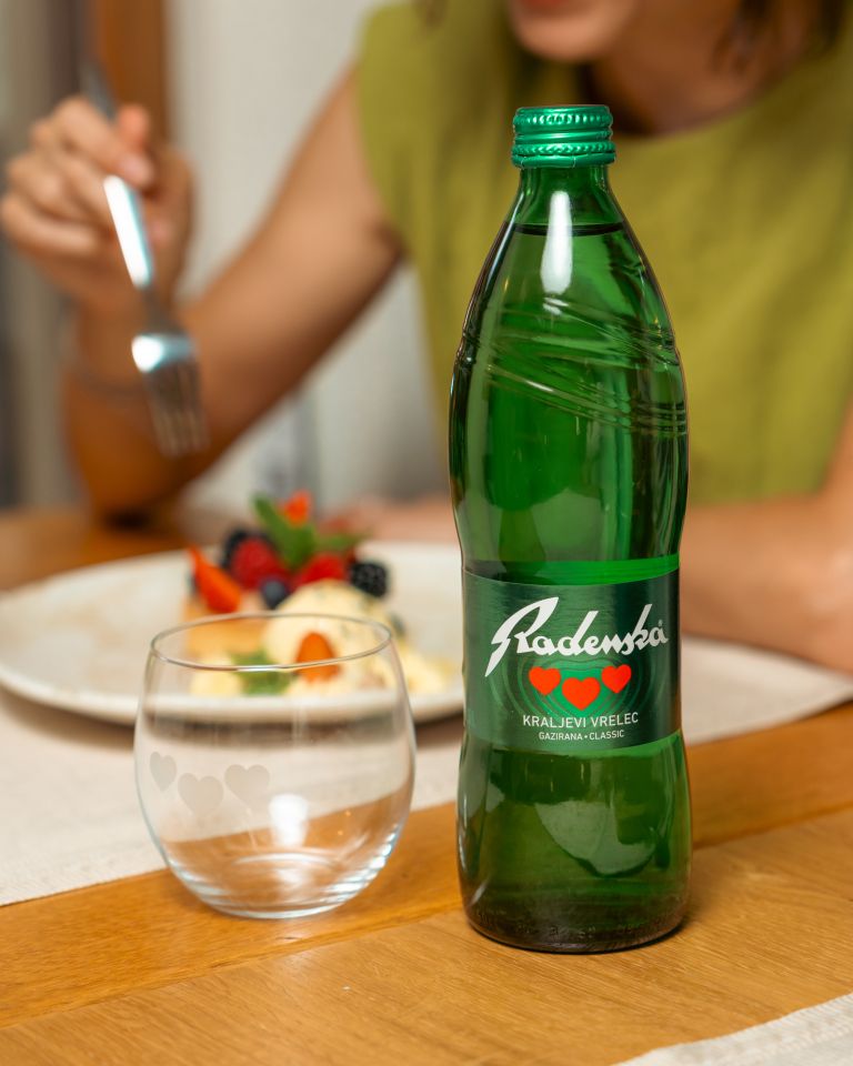 Roko na srce, Radensko je dobro imeti pri roki.