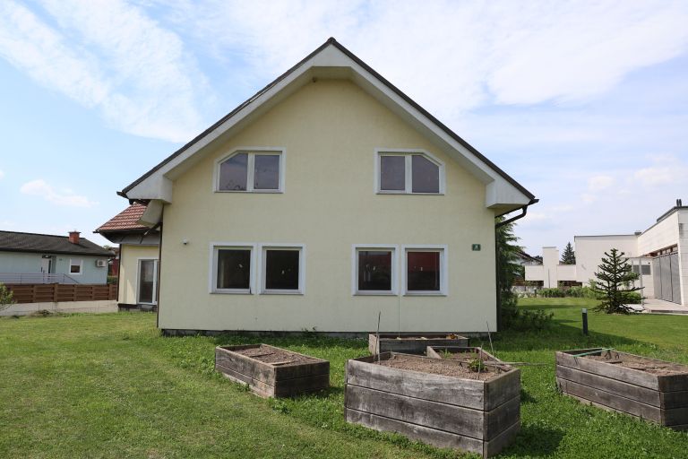 hisa ivan zidar kaselj.jpg