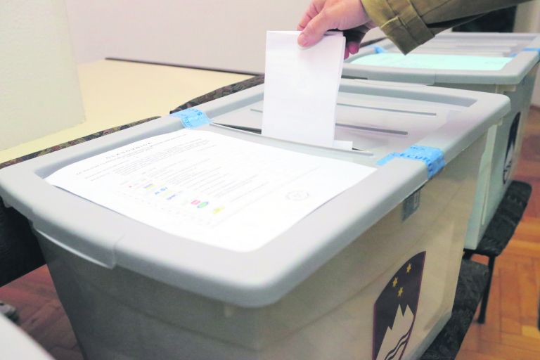 02volitve 1 simbolna stara 2.jpg