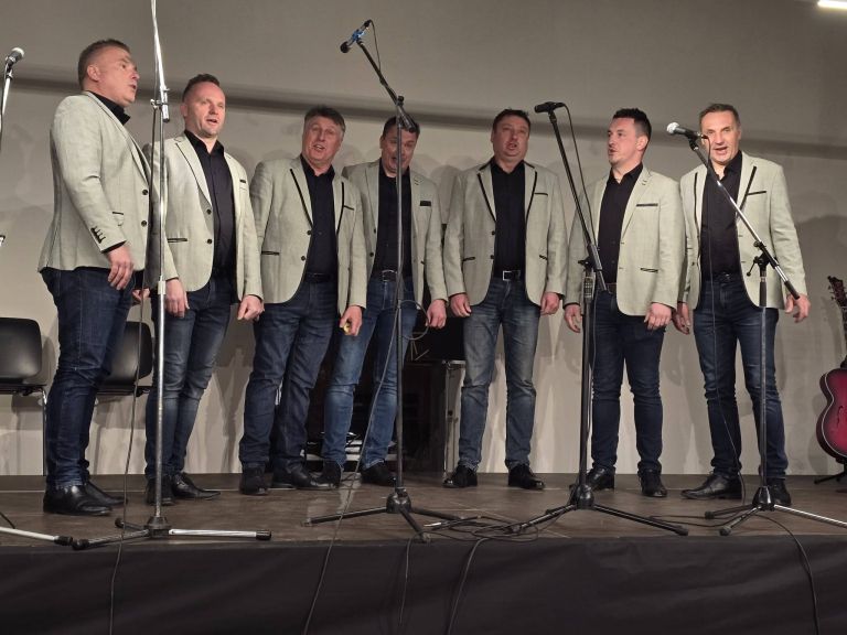 EK_koncert za tea1.jpg