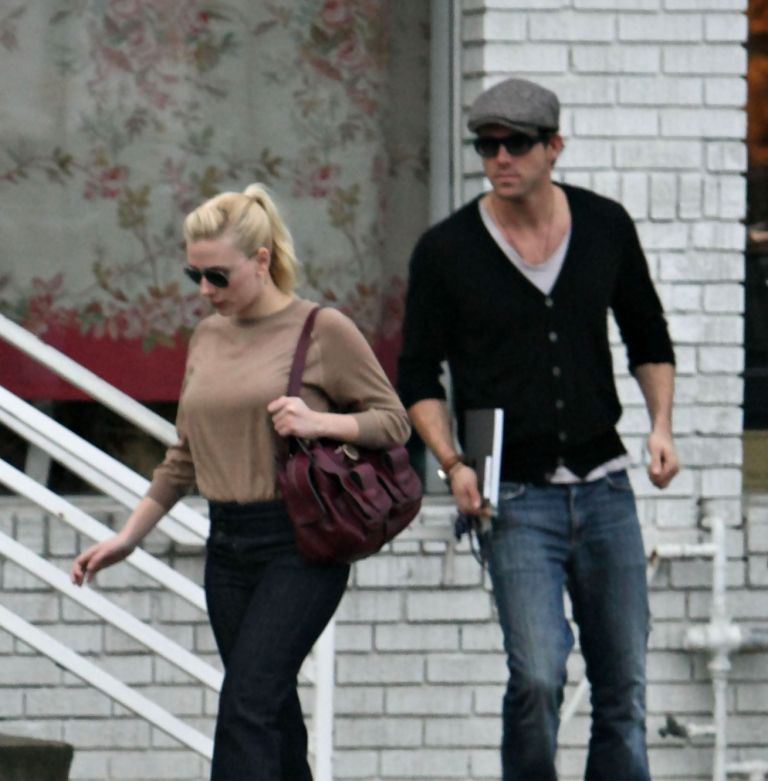 Scarlett Johansson in Ryan Reynolds