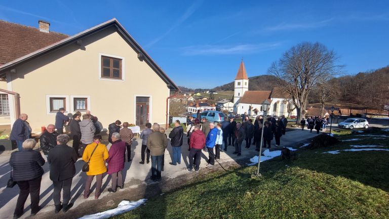 du-grad, župnija-grad, prostori, društvo-upokojencev-grad