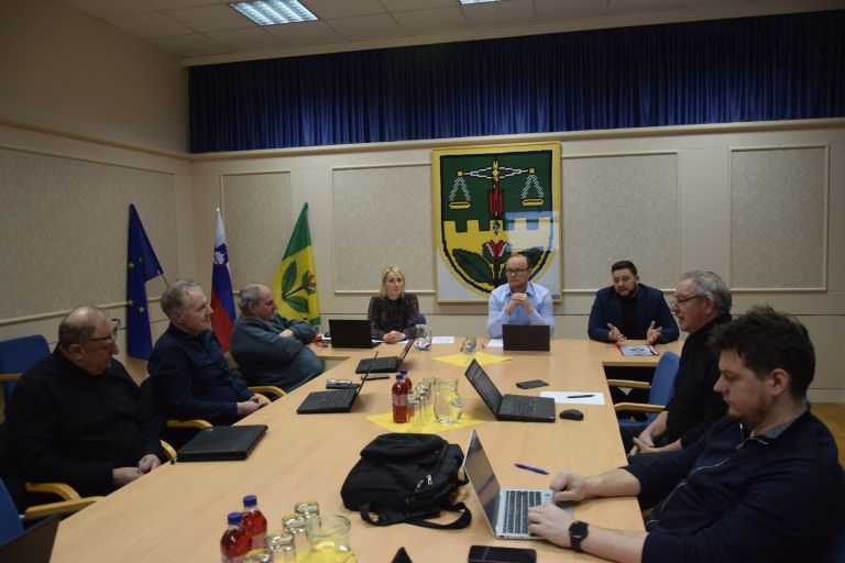 mv-volitve žetale.JPG