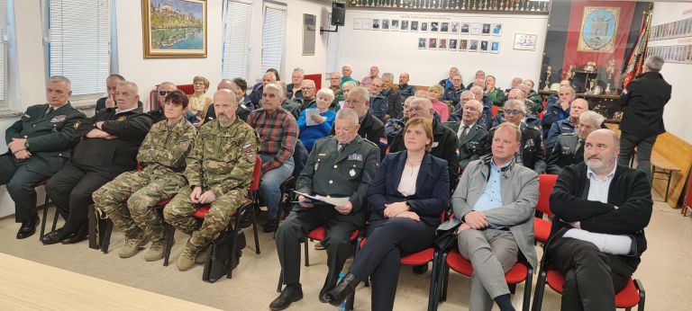 belokranjski-castniki