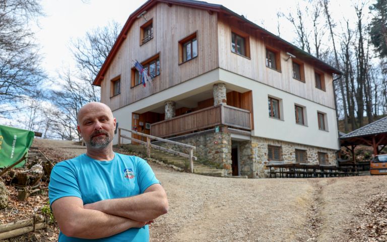 peter-jozef-zaloznik, planinski-dom-na-resevni, planinski-dom-resevna