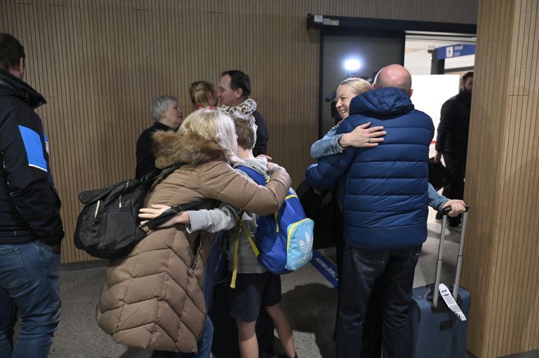 vrnik letalo oman dubaj bliznji vzhod.jpg