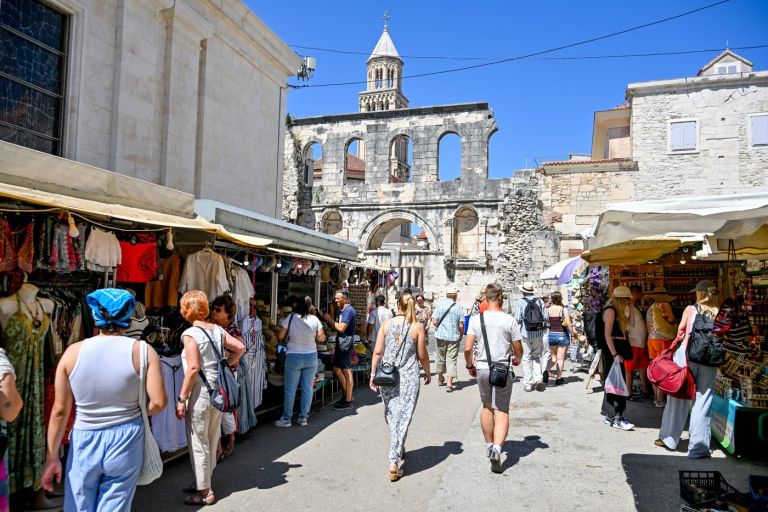 split, turisti.jpg