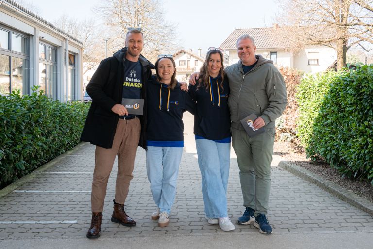 Srčna ekipa Radia 1: Denis Avdić, Anja H. Ramšak, Lara Tosić in Miha Deželak