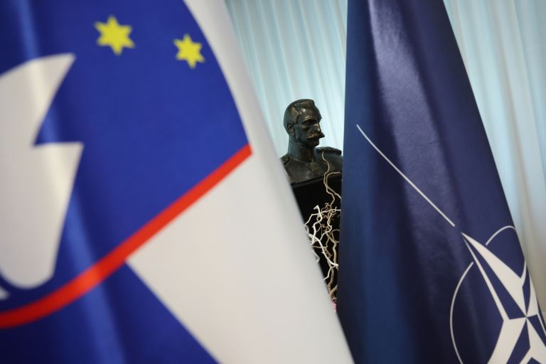 spomenik slovenske osamosvojitve.jpg