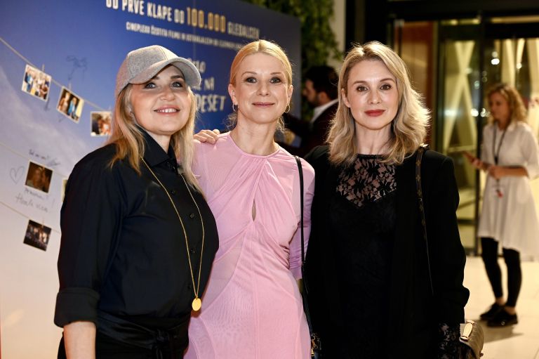 Anica Dobra, Tjaša Železnik, Iva Krajnc Bagola