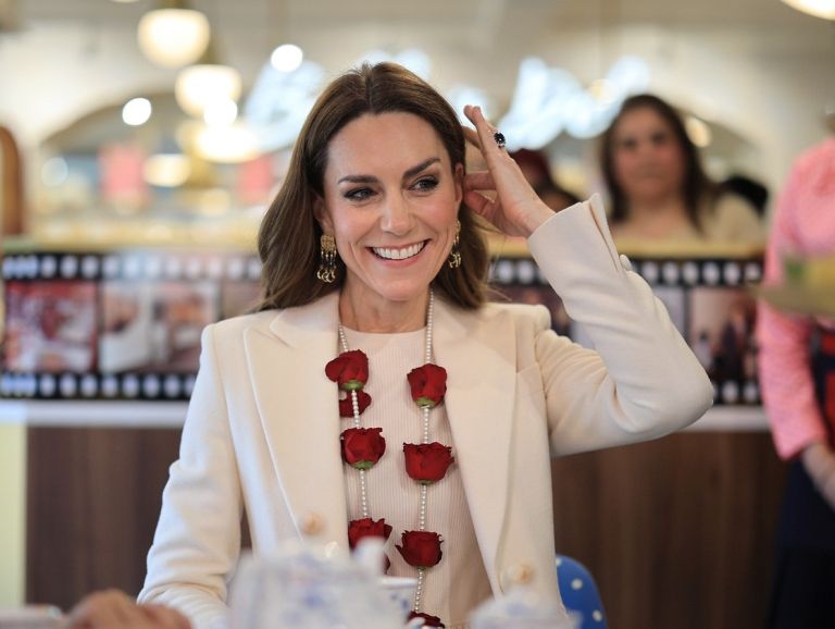 Kate Middleton, Leicester (4).jpg