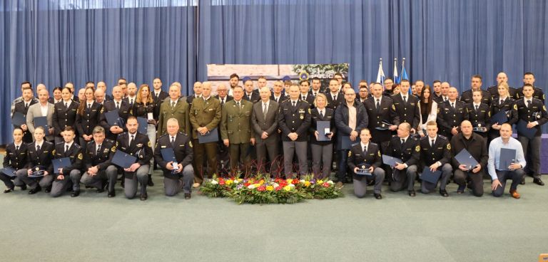 policija, medalje-za-hrabrost-in-pozrtovalnost