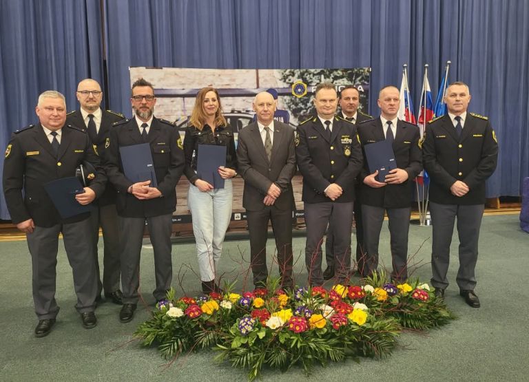 Policija, medalje za hrabrost in požrtvovalnost