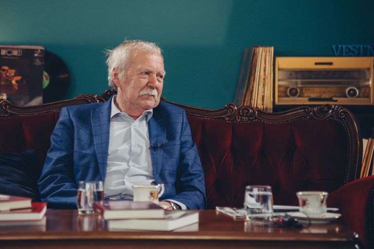 marjan-šiftar, kavč, podkast