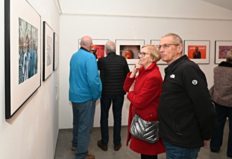 portreti-brez-meja, stefi-p-borko, fotografska-razstava