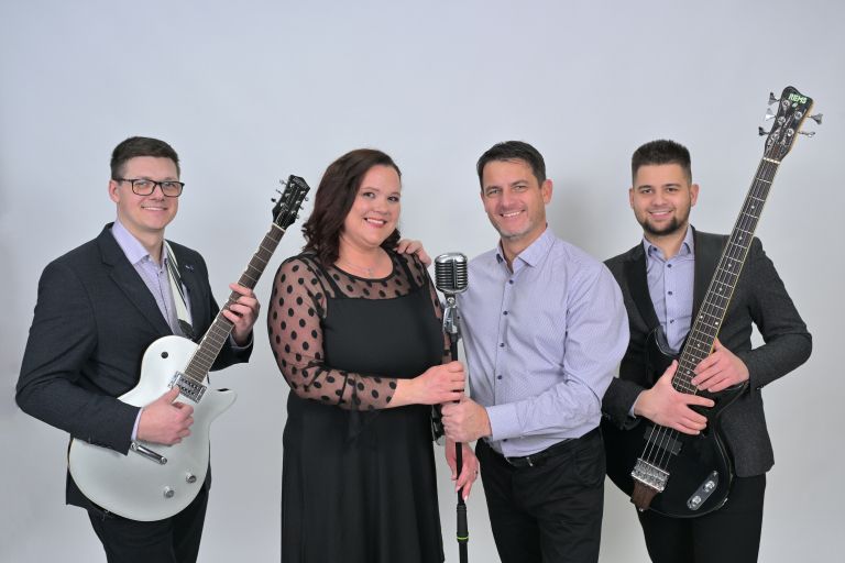 ansambel-andreja-bajuka