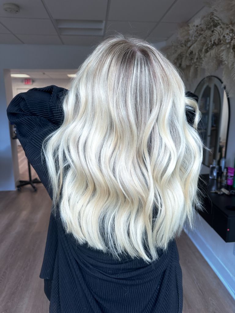 Svetlo blond, ženske frizre