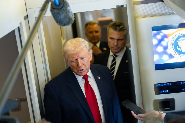 donald trump, pete hegseth.jpg