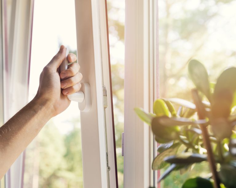 prezracevanje-doma, vlaga-v-prostoru, plesen