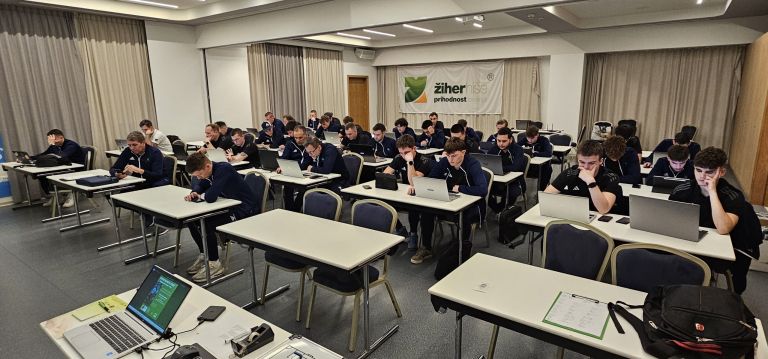 nogomet_seminar_sodniki.jpg