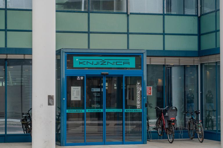 simbolična, knjižnica-murska-sobota, pišk