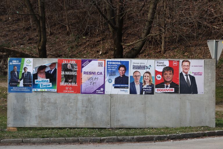 voltive plakati.jpg