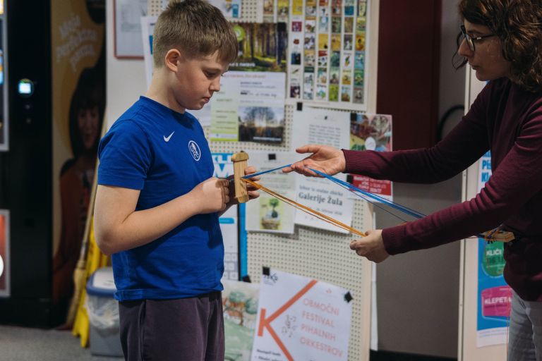 noč-v-objemu-ljudskega-izročila, pišk